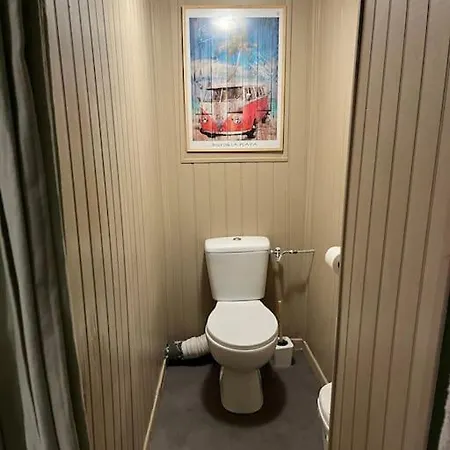 Mini Et Sdb - Plein Centre - Cour - Conciergerie J&n アパート アングレーム