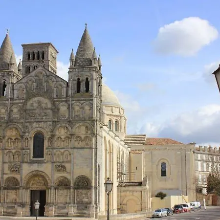 アパート Mini Et Sdb - Plein Centre - Cour - Conciergerie J&n アングレーム