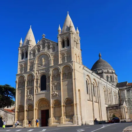 Mini Et Sdb - Plein Centre - Cour - Conciergerie J&n アパート